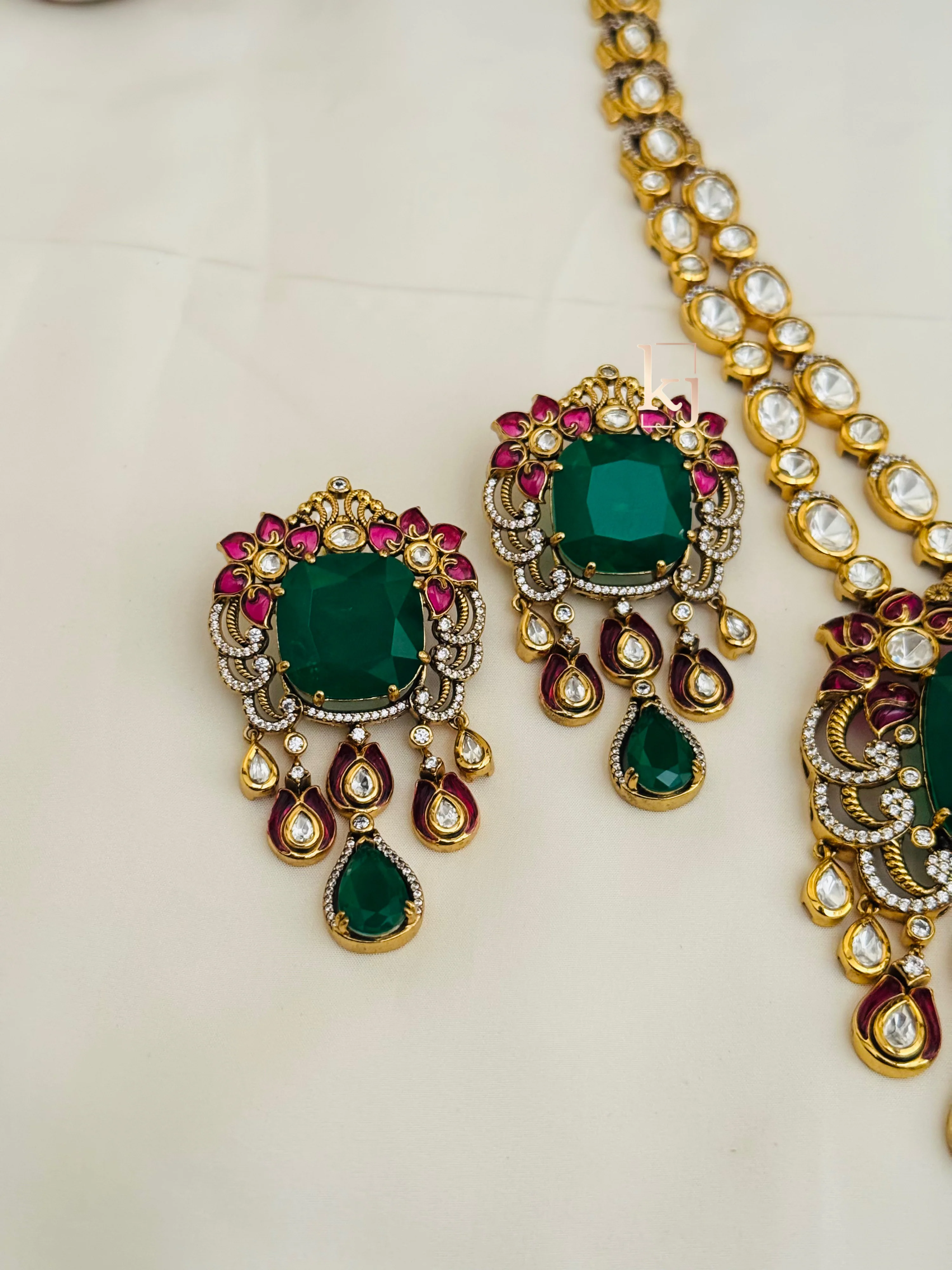 Aisha pendant set - Image 7