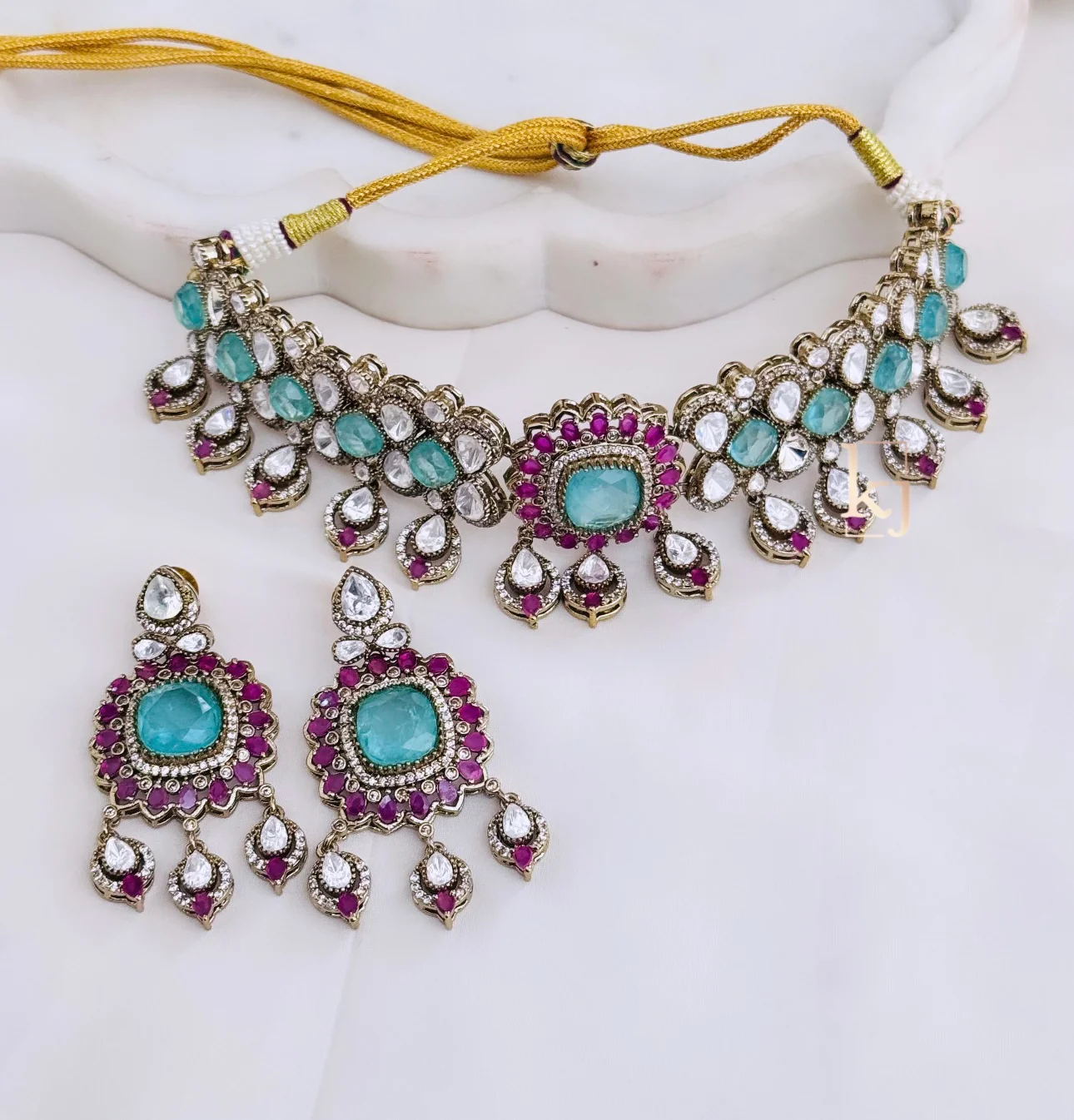 Crisis choker set - Image 4