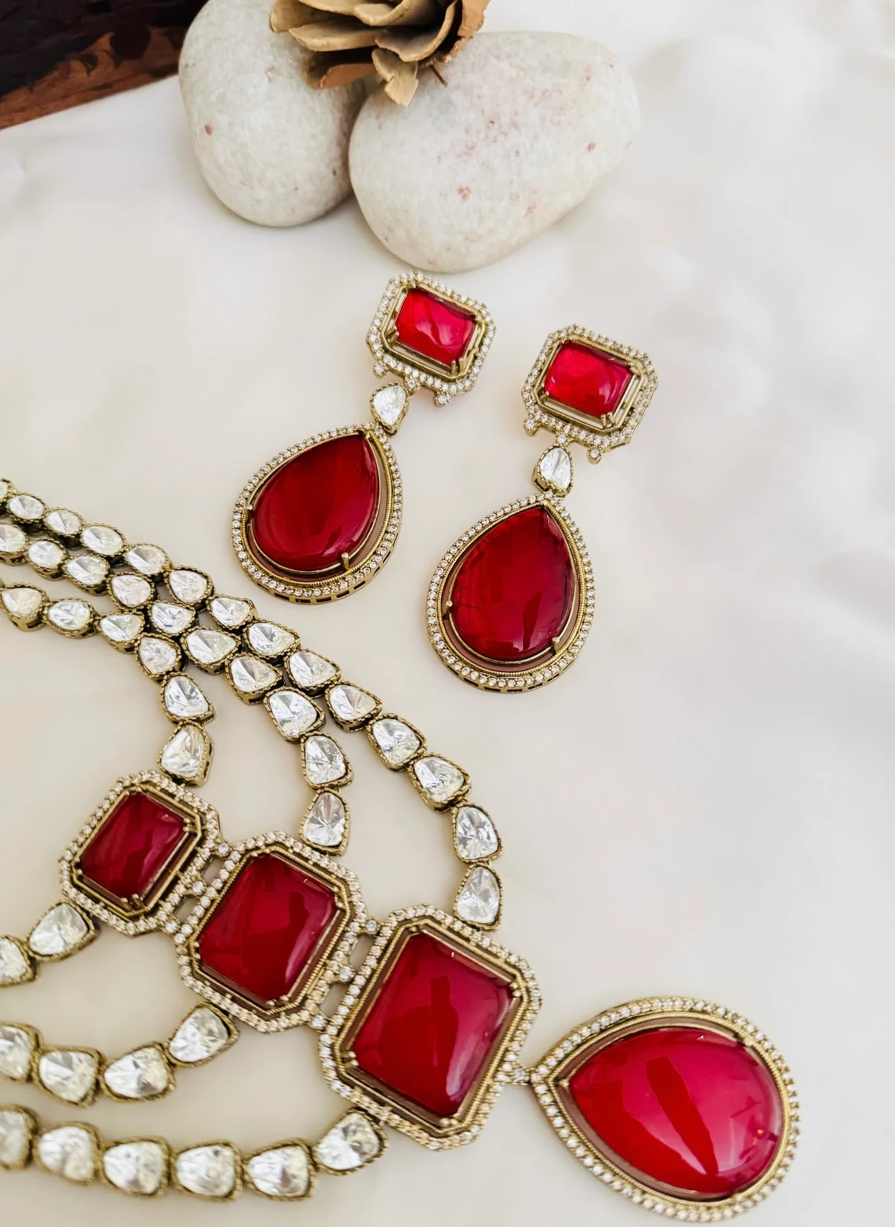 Eleanor 3 layer Necklace Set - Image 5