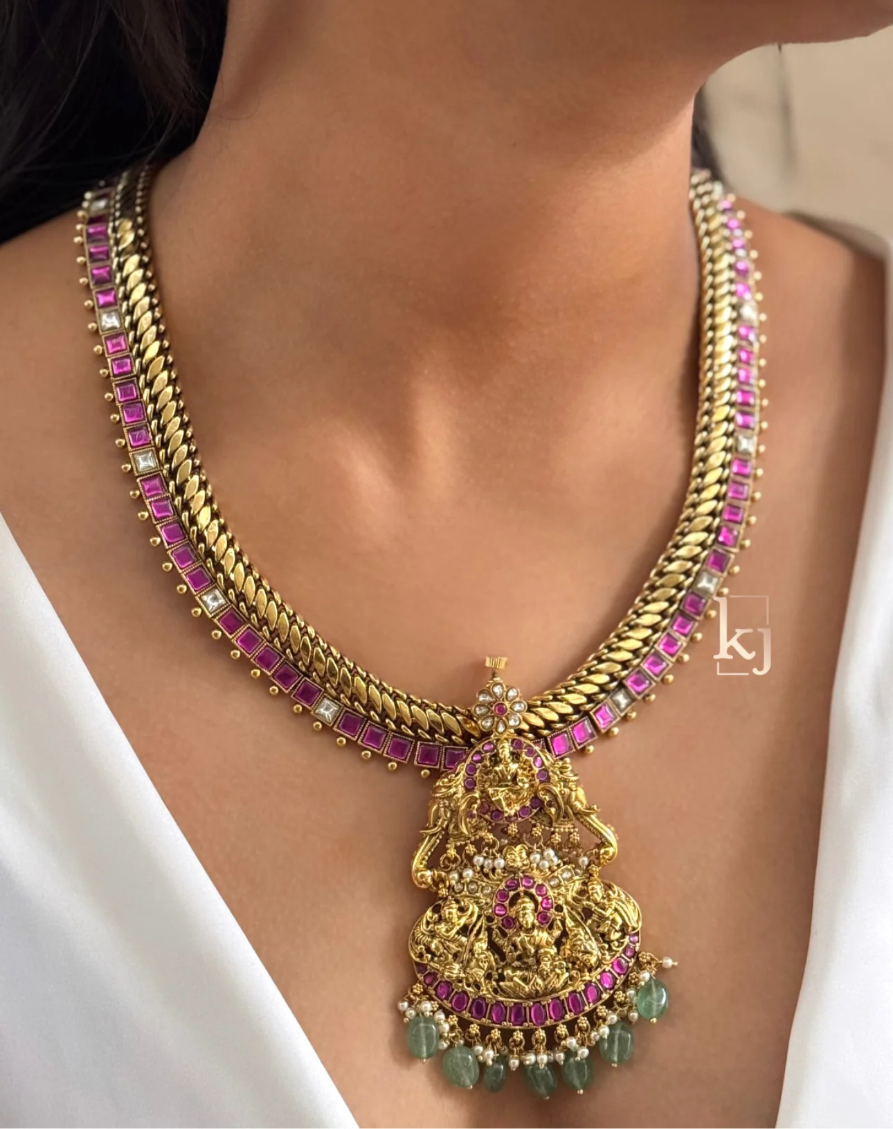 Kalyani pendant set - Image 2