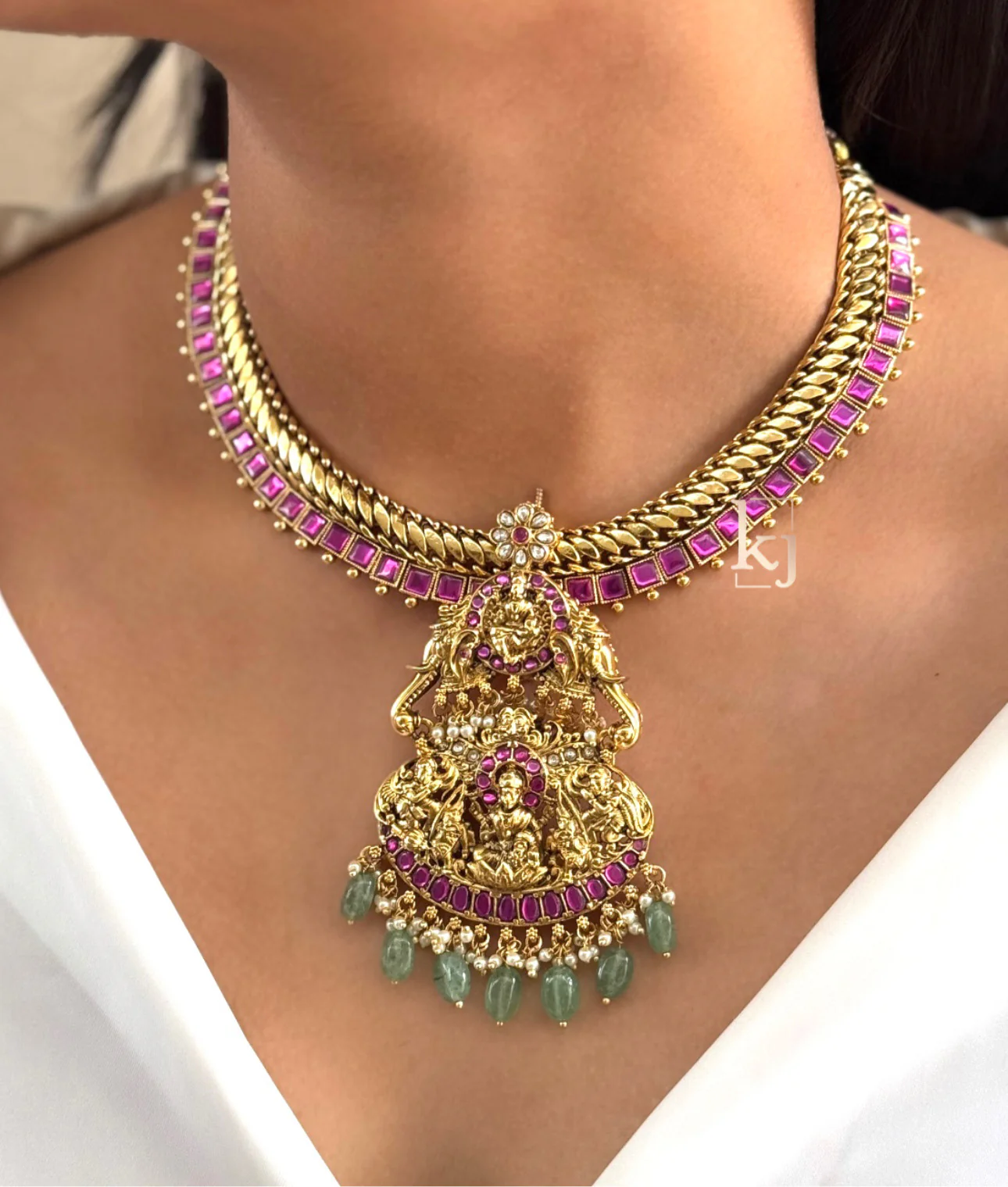 Madhira necklace set