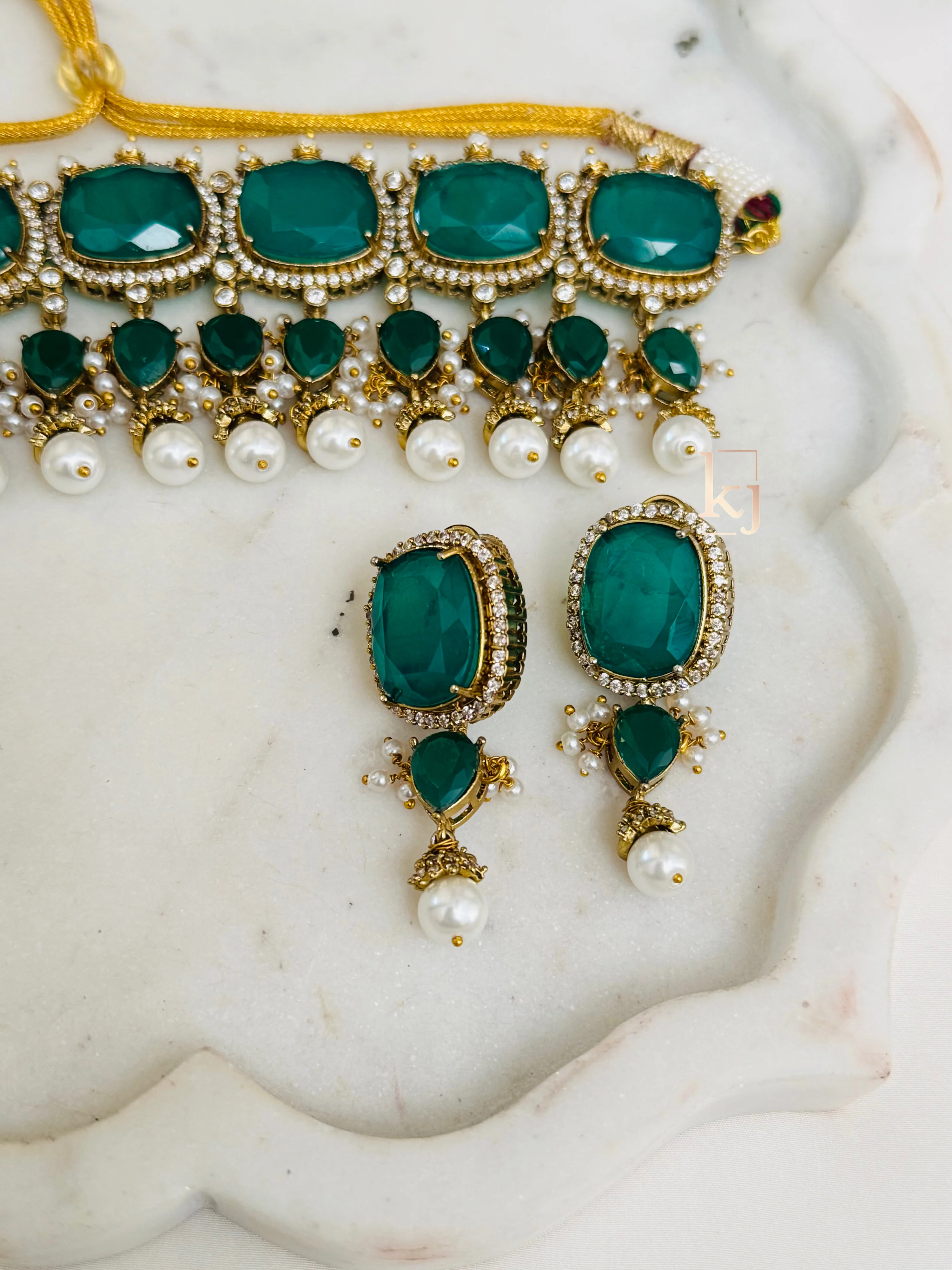Minani choker set - Image 5