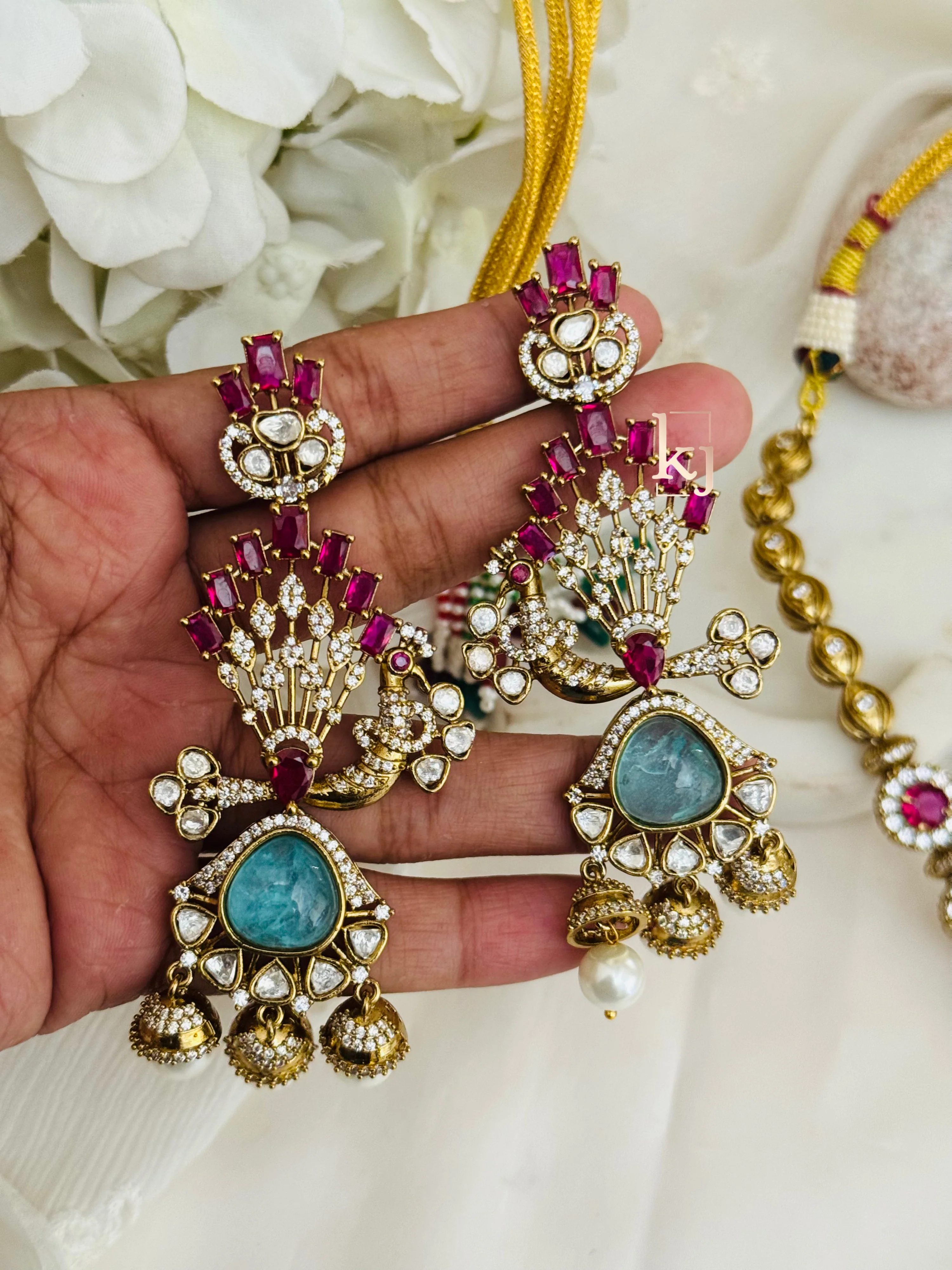 Raina pendant set - Image 6