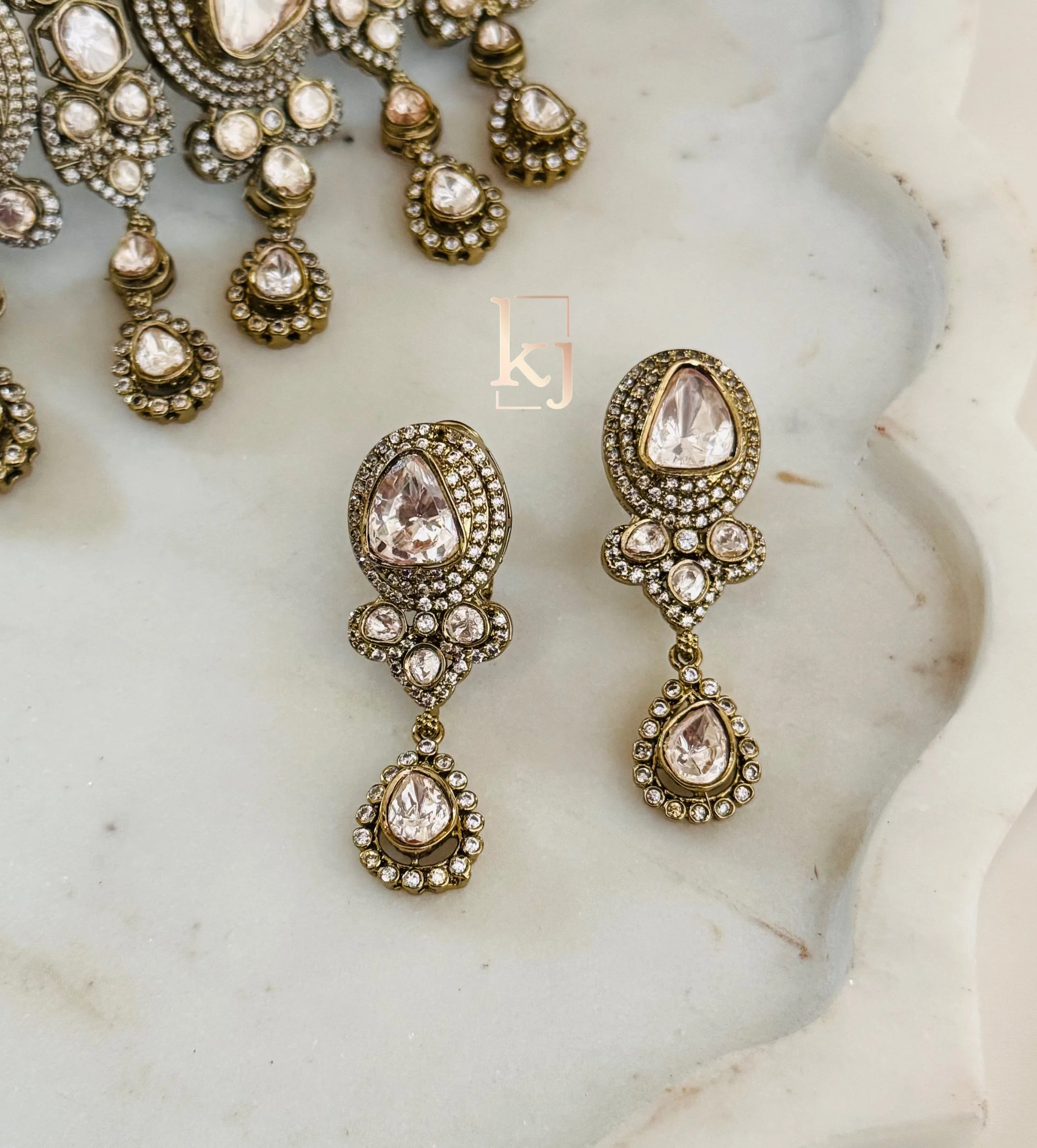 Sarai choker set - Image 6